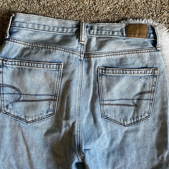 American Eagle Mom Jeans Ripped Distressed High Rise Women’s Size 2 Regular - Picture 8 of 11